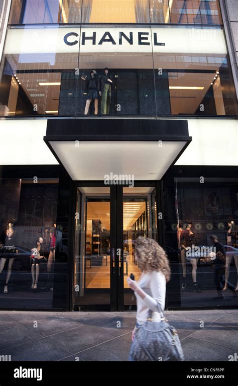 is there a chanel store in new york|Chanel boutique in new york.